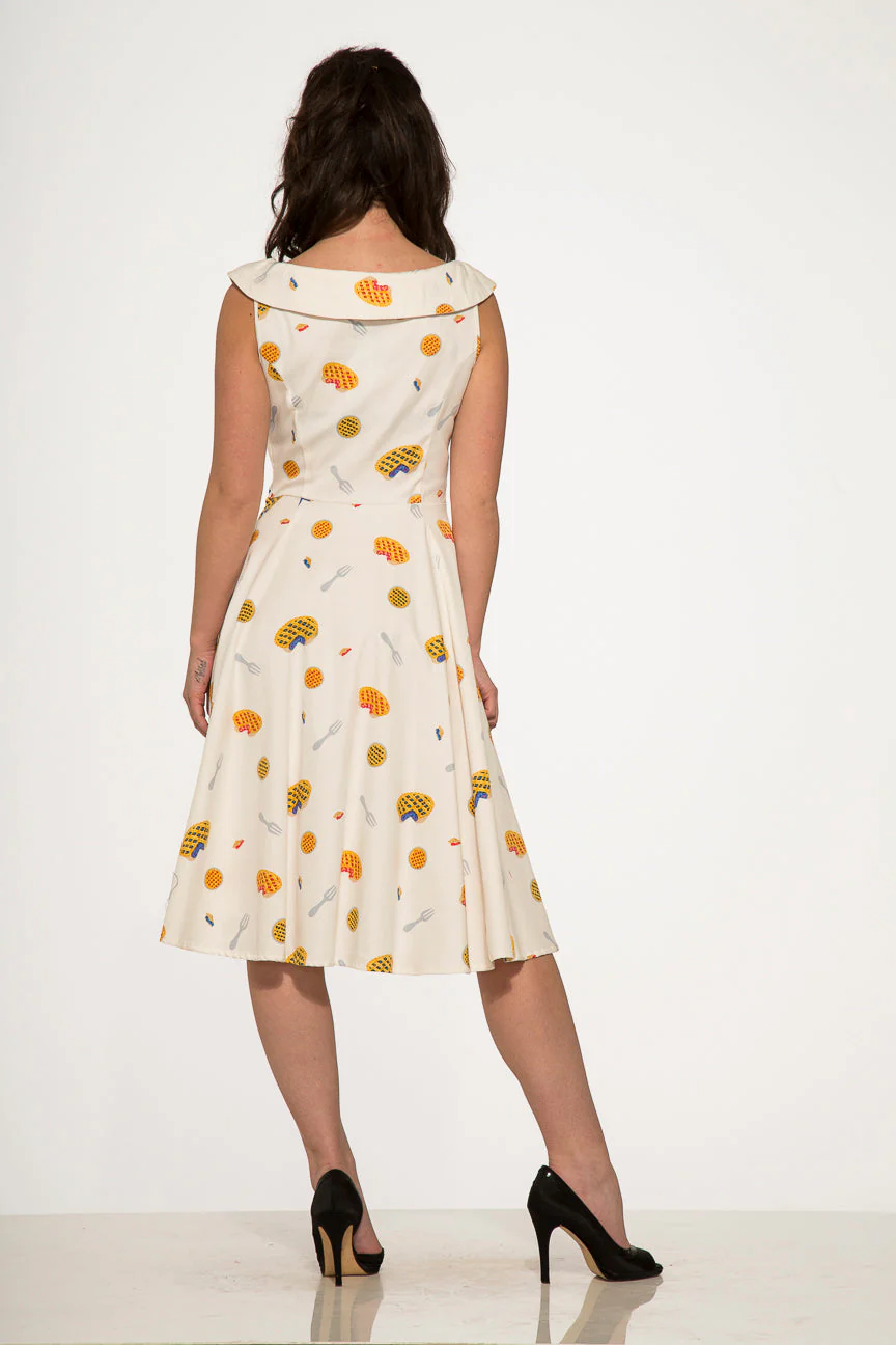 Pie Dress in Off White - Image 8