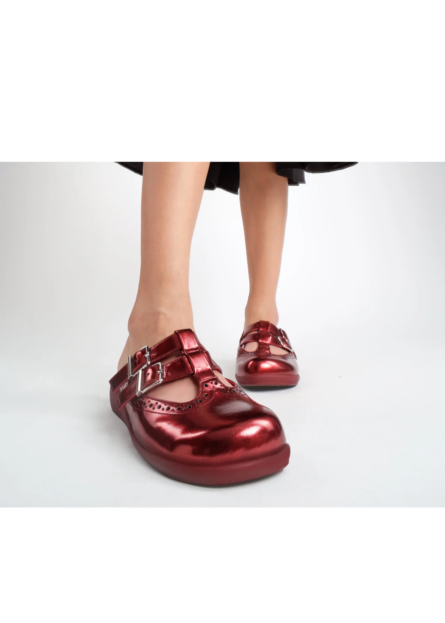 Chocolaticas® Chrome Crush Crimson Women's Clog - Image 2