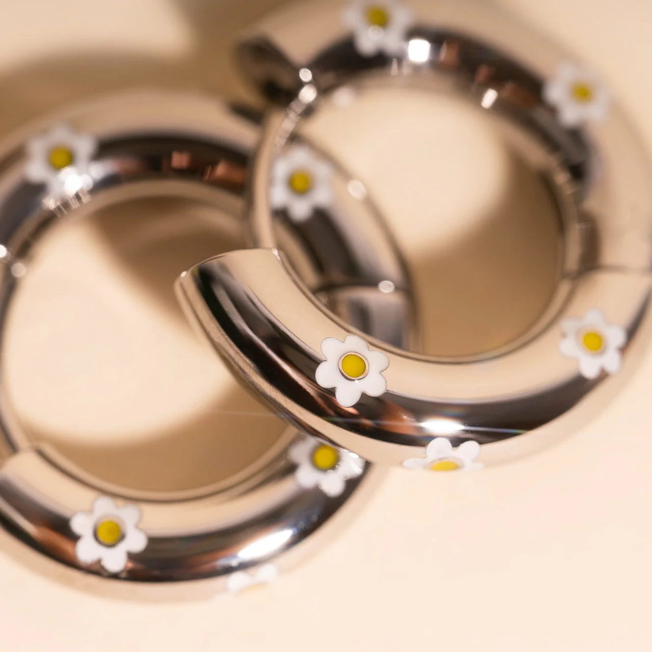 Daisy Chunky Rounded Huggie Hoop Earrings - Image 12