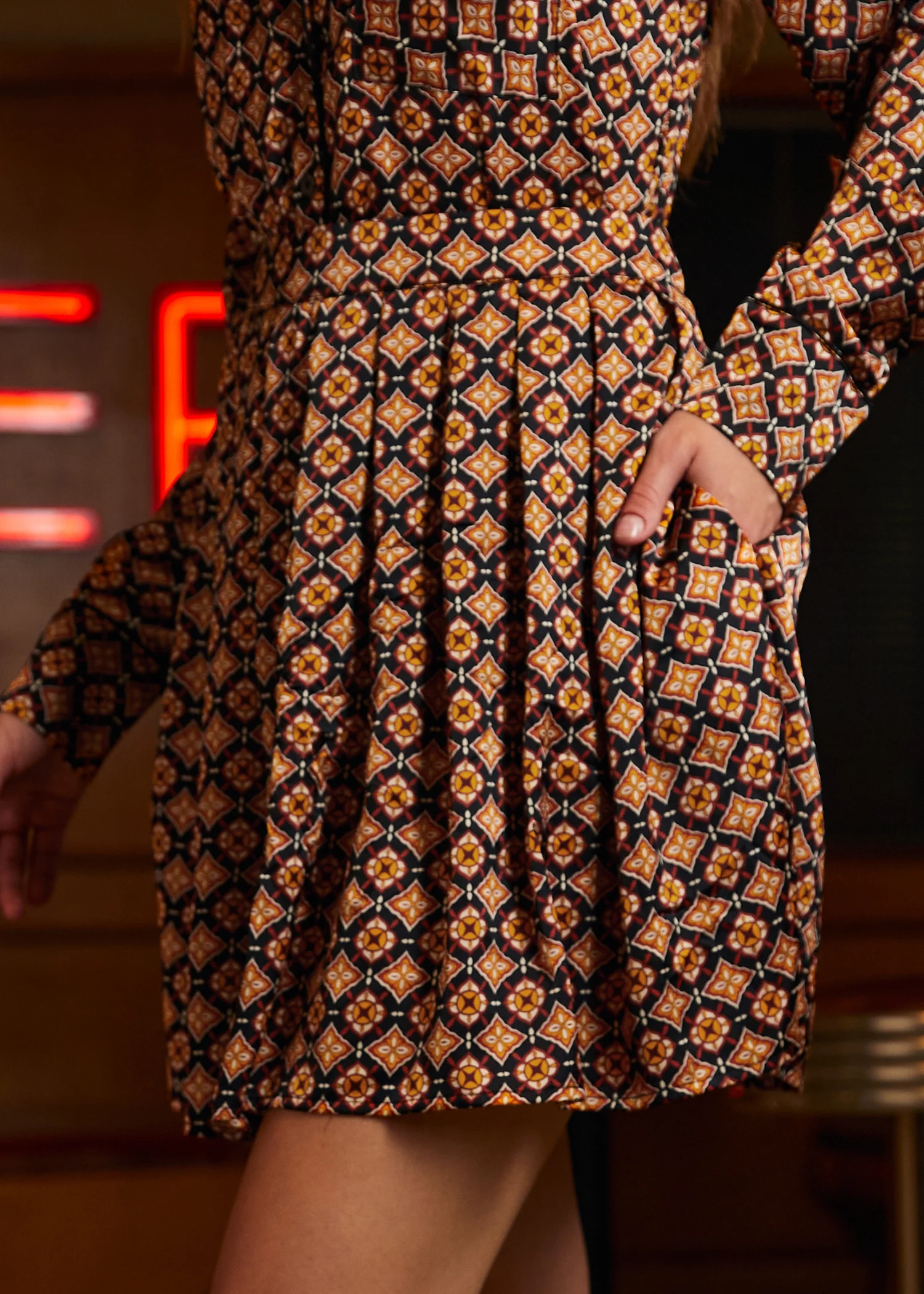 Geo Pleated Mini Skirt - Image 3