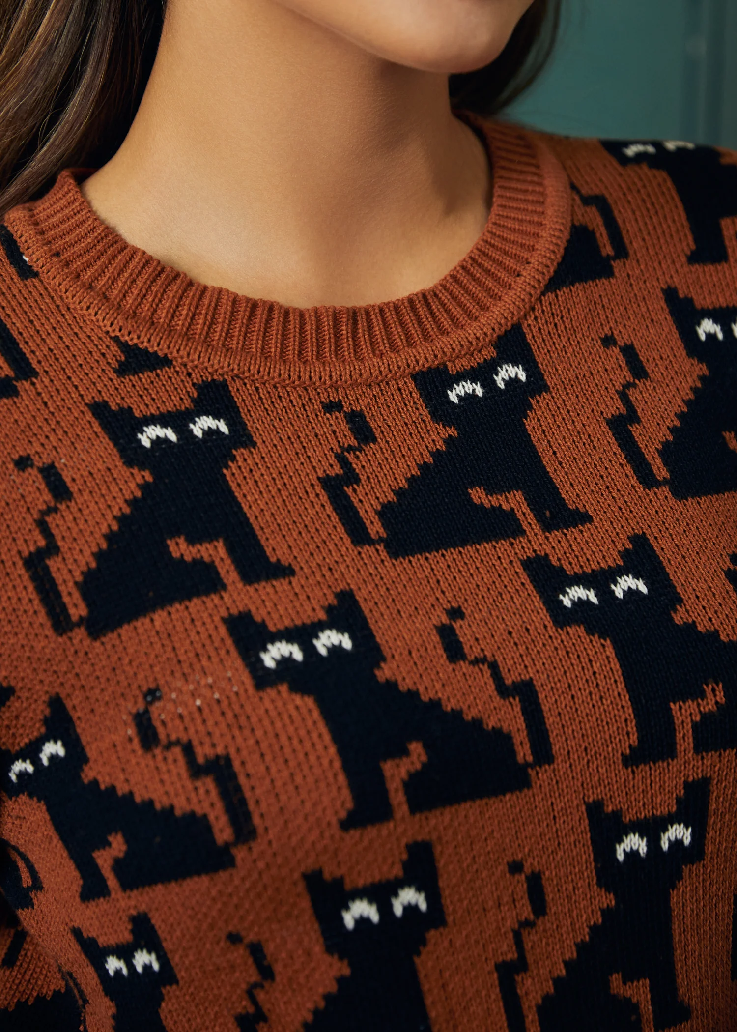 Notes of Nostalgia Crewneck Pullover - Image 2