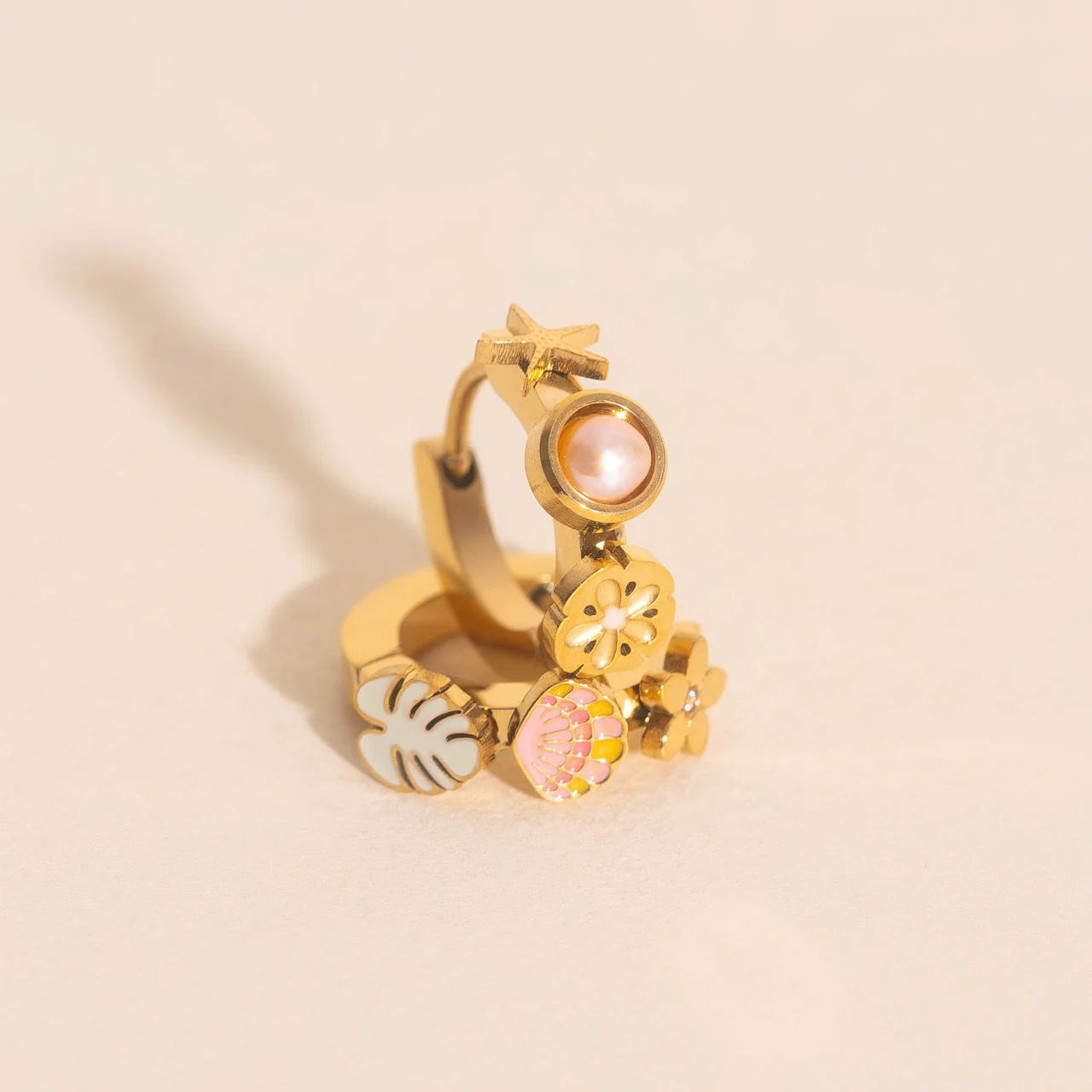 Hawaii 3D Huggie Hoop Earrings - Image 4