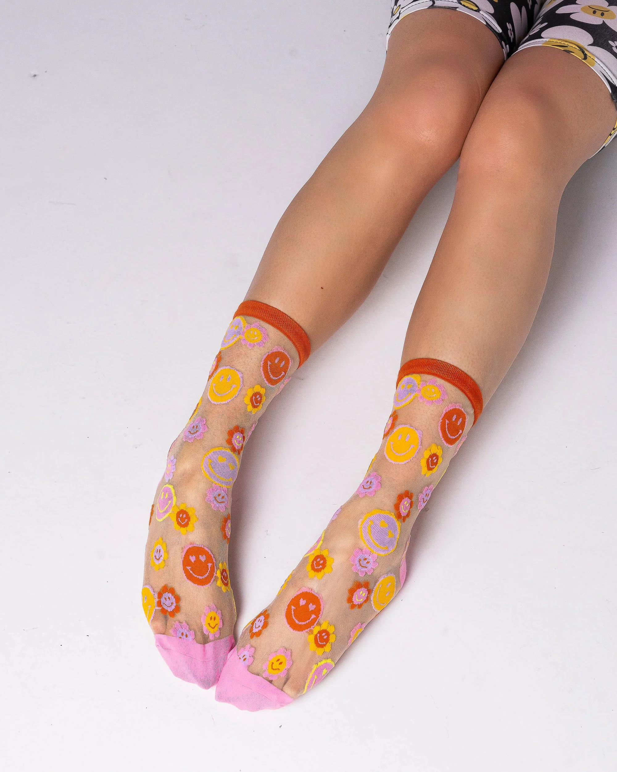 Smiley Face Daisy Sheer Crew Sock - Image 7