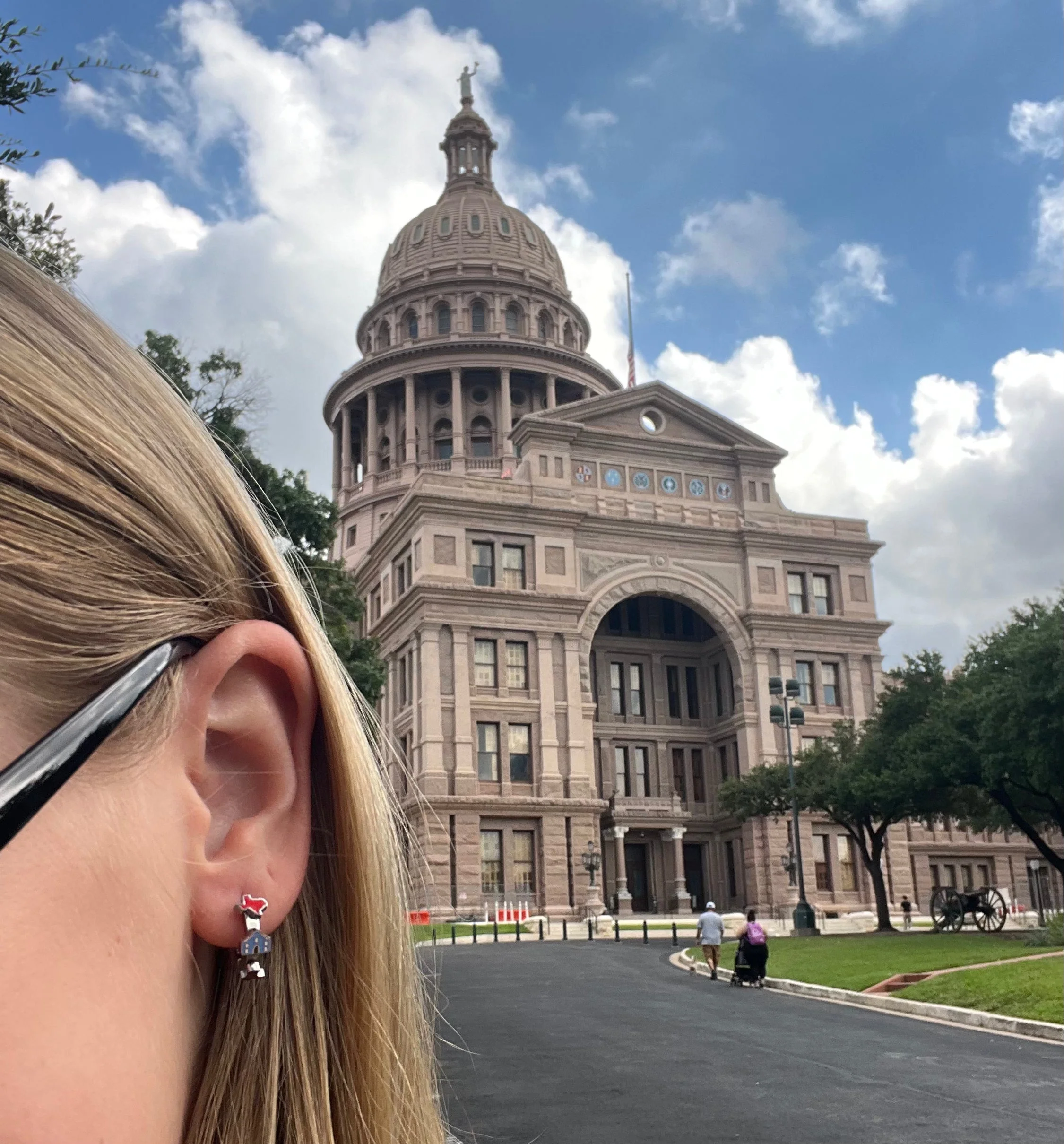 Texas 3D Huggie Hoop Earrings - Image 4