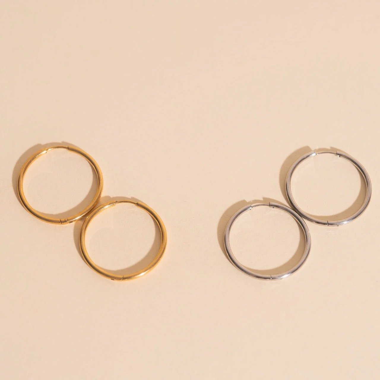 Titanium Circle Rounded Huggie Hoop Earrings - Image 13